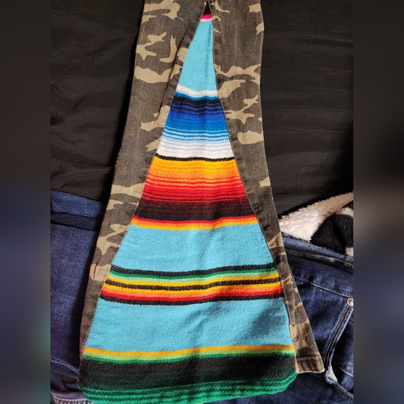 lucky and blessed camo serape flares 6 - Picture 4 of 6